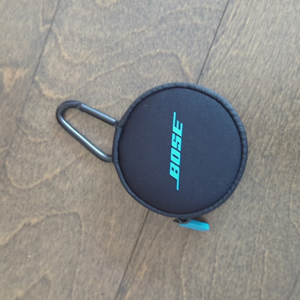 BOSE HEADPHONES CASE (only)